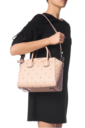 Antigona' shoulder bag with a logo, zdjęcie 2 Antigona' shoulder bag with a logo od Givenchy